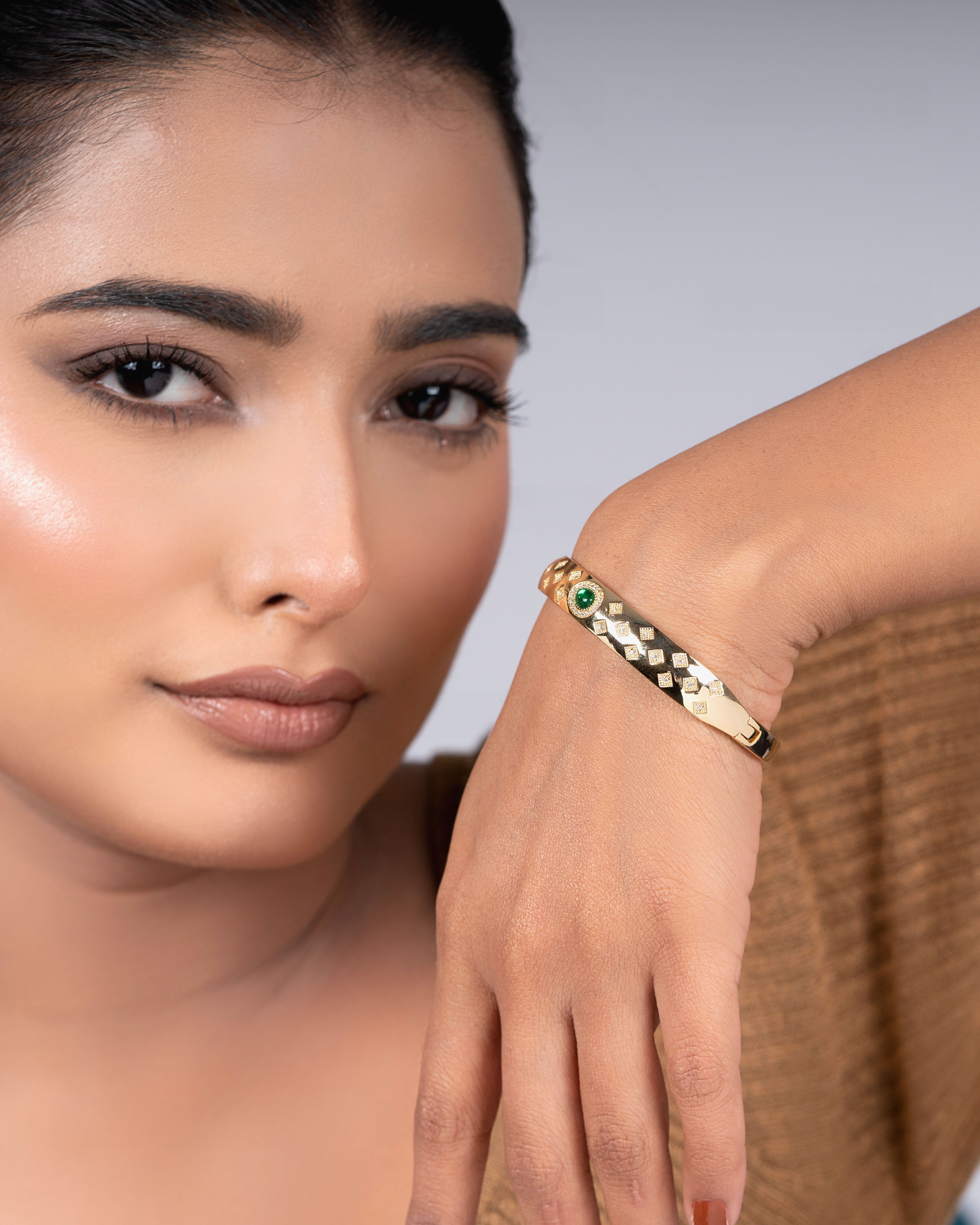 Stylish Design Charm Bracelet – Trendy Jewelry for Women & Girls