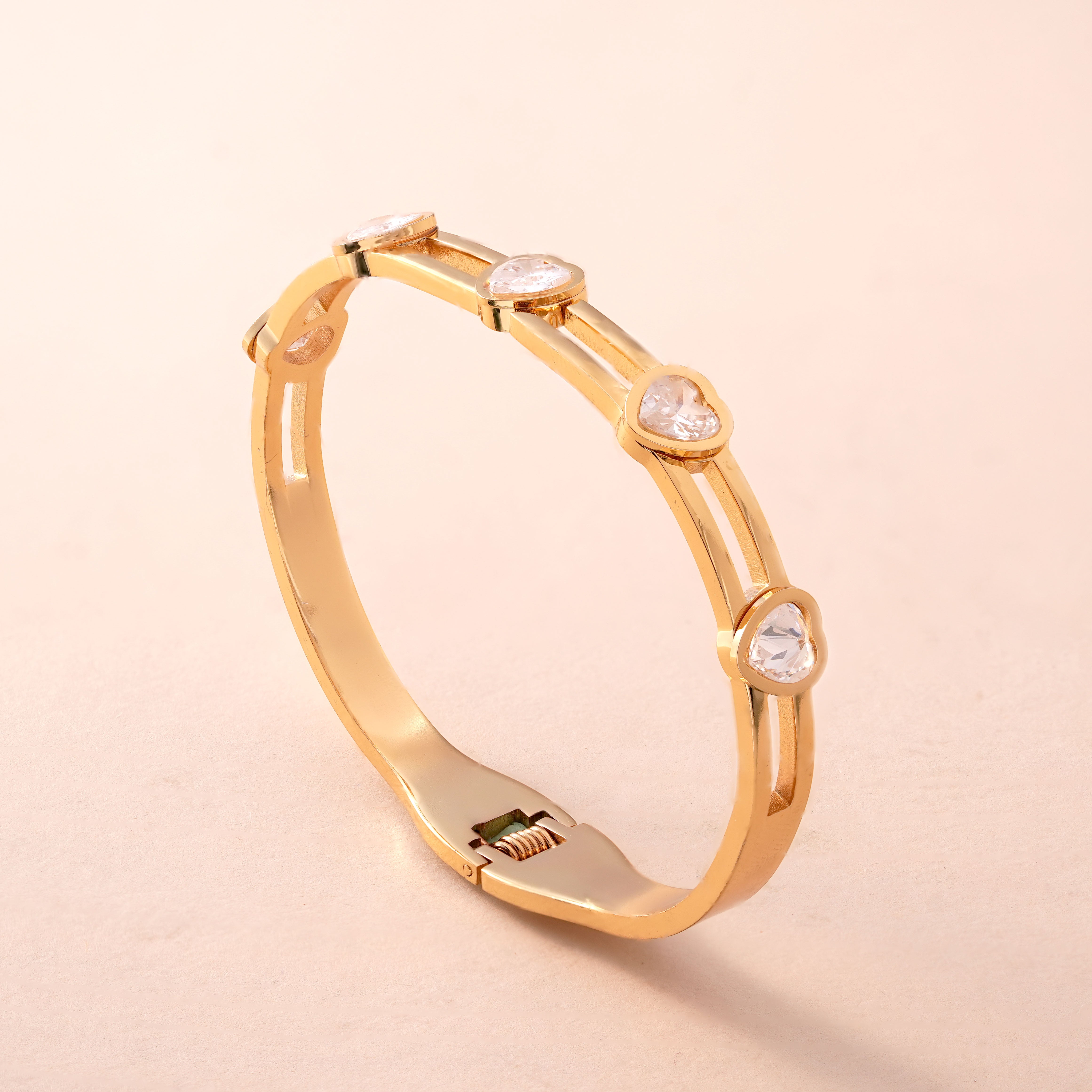 Stylish Heart Shape Bracelet – Trendy Jewelry for Women & Girls
