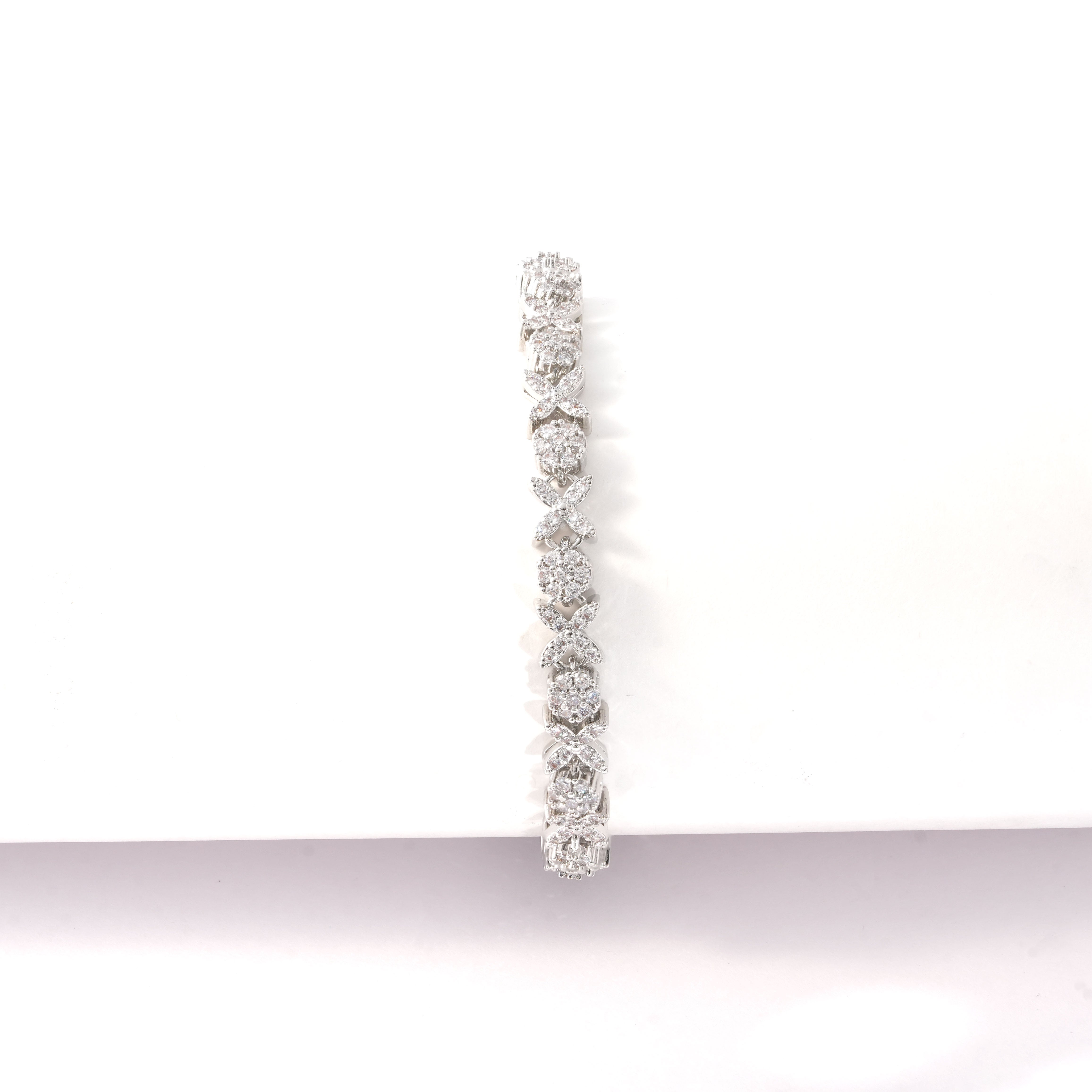 Stylish Lining Bracelet – Trendy Jewellery for Women & Girls
