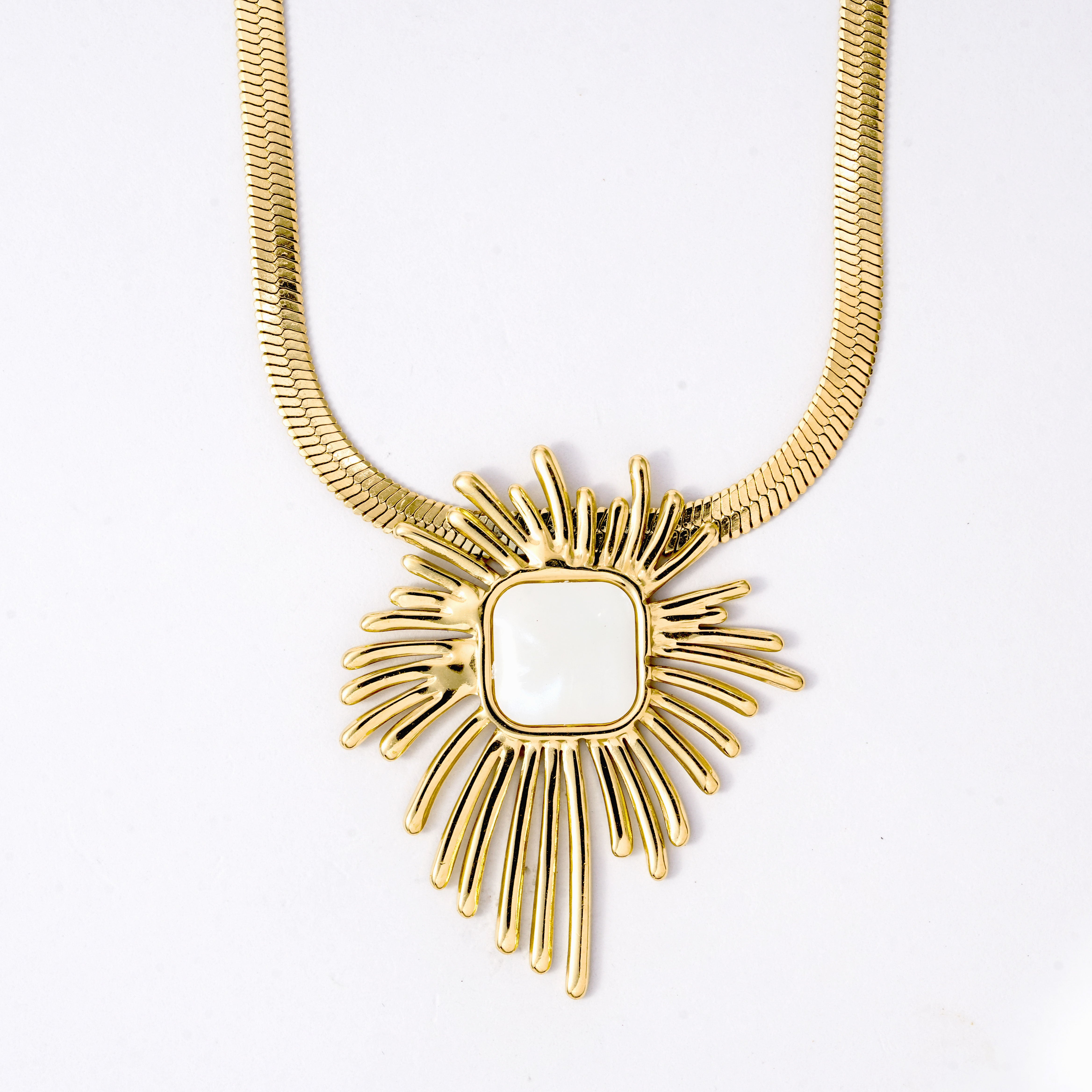 Stylish Sun Burst Pendant Necklace