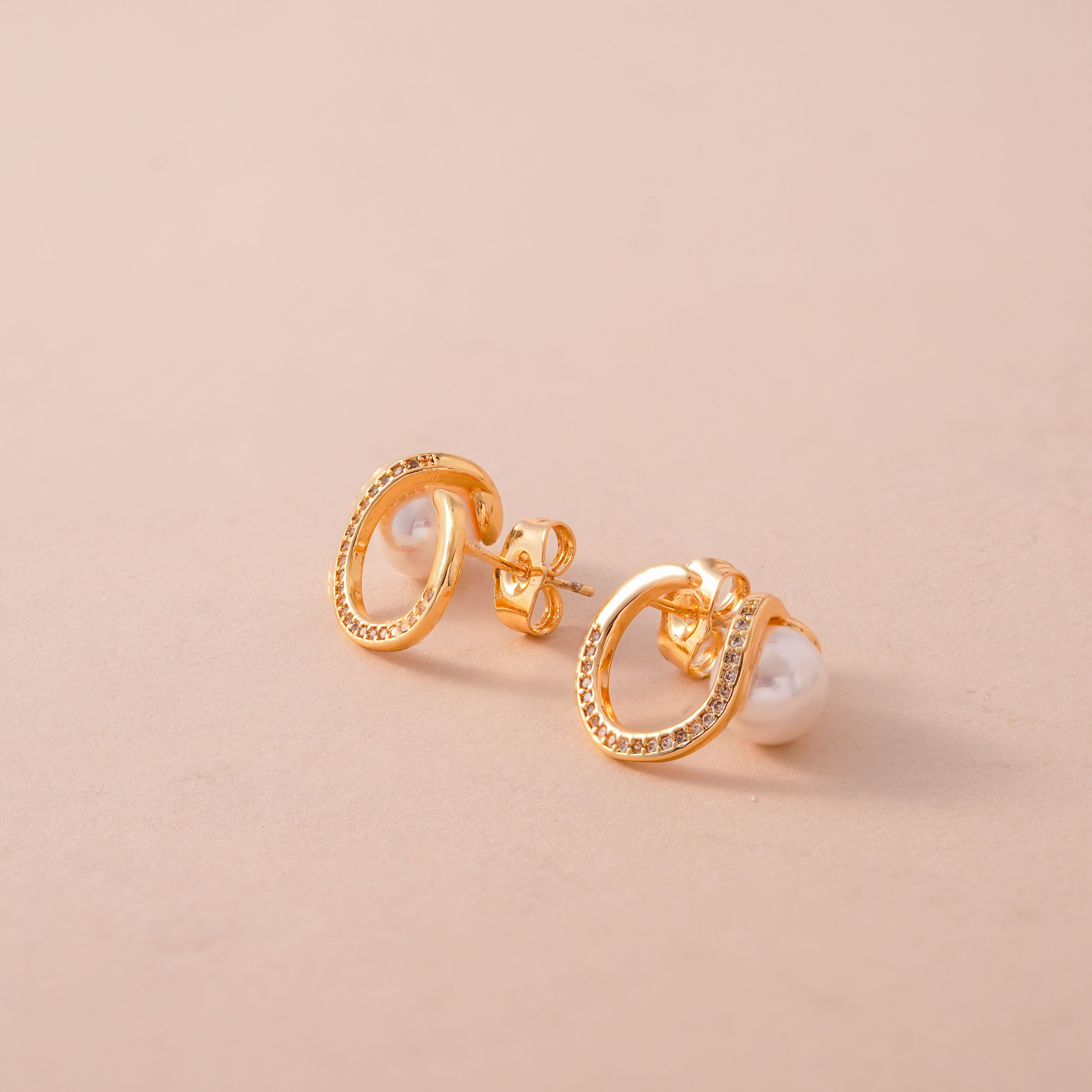 Elegant White Jem Earrings – Fashion Statement Jewellery for Women