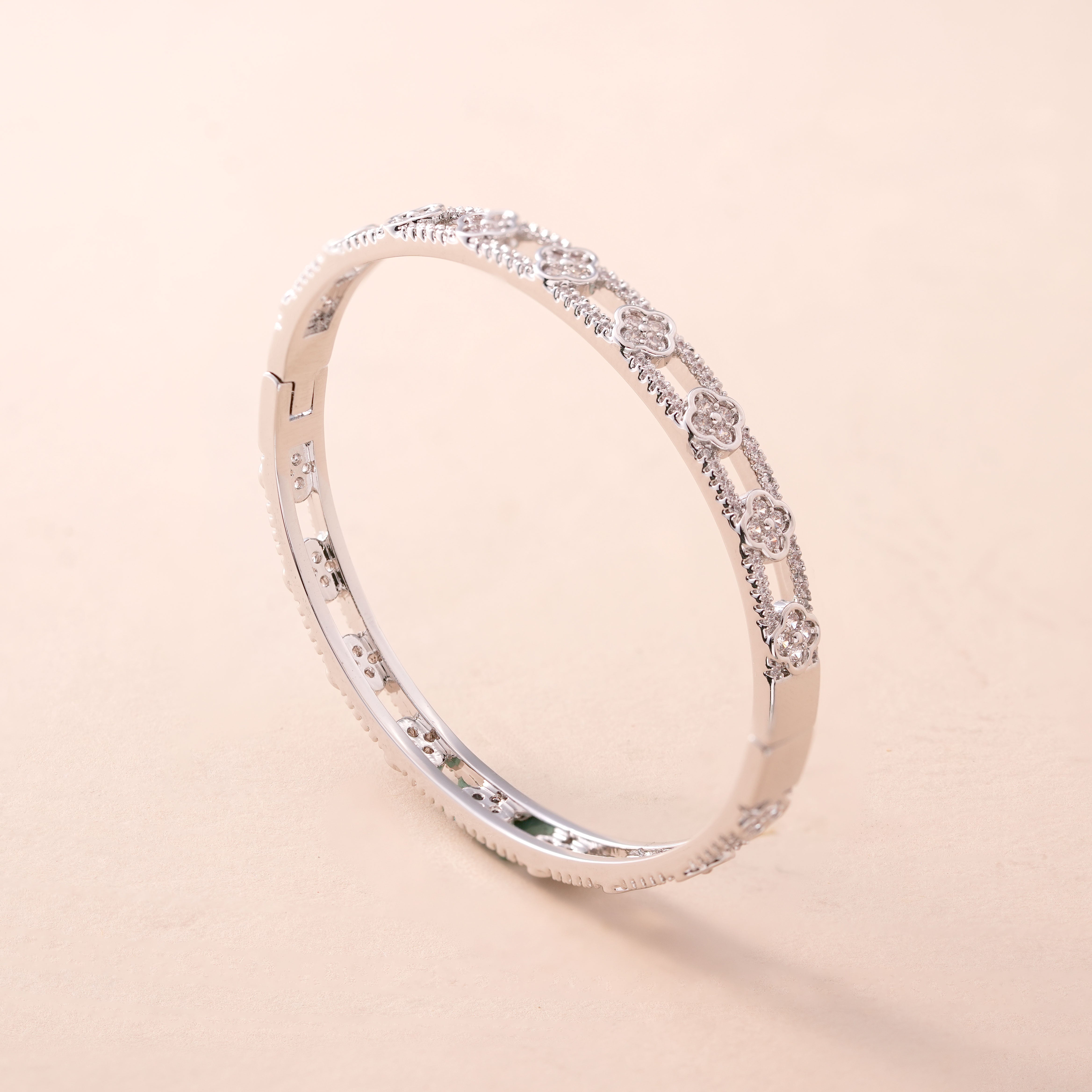 Stylish Star Diamond Bracelet – Trendy Jewelry for Women & Girls