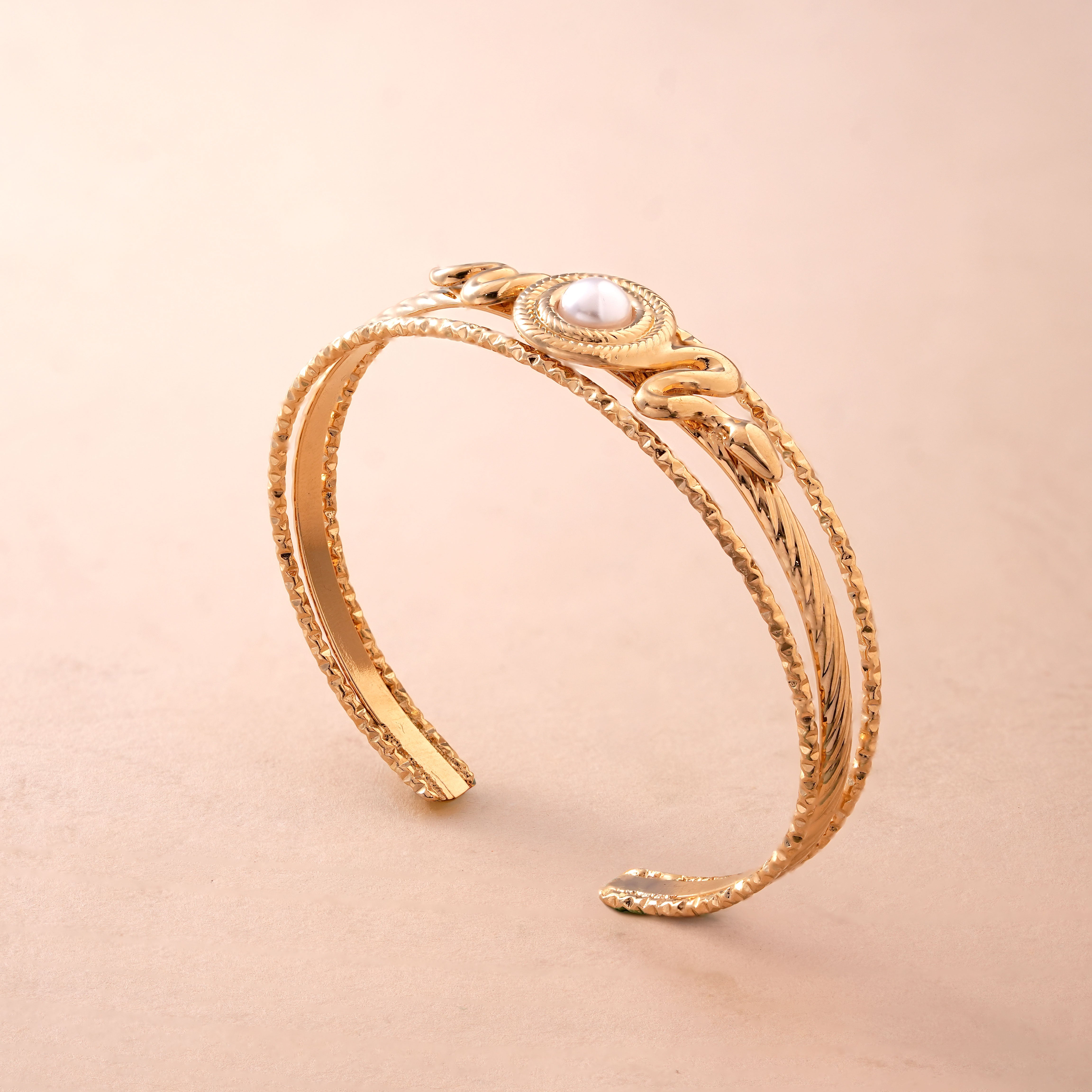 Stylish Snaky Bracelet – Trendy Jewelry for Women & Girls