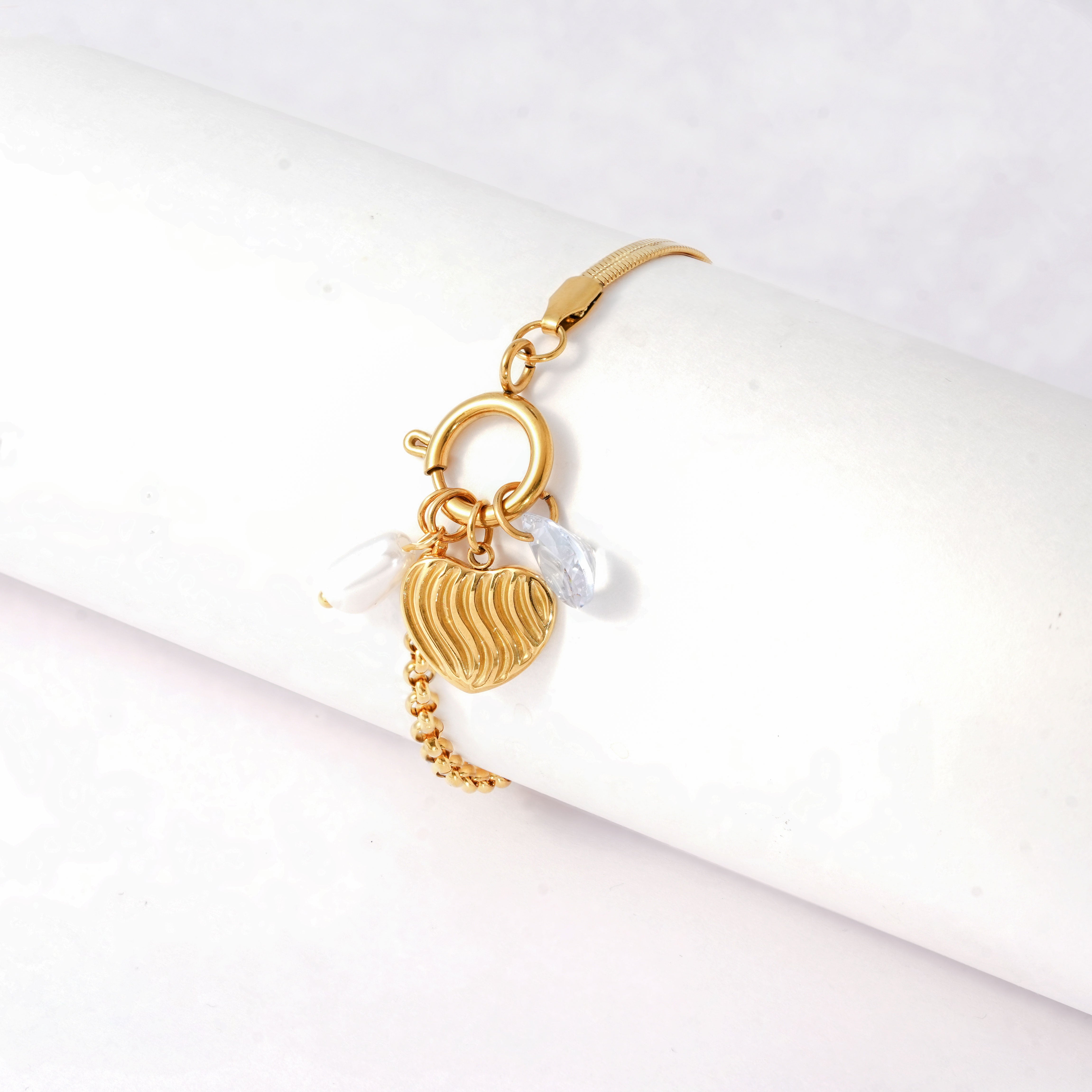 Stylish Heart and Diamond Bracelet – Trendy Jewellery for Women & Girls