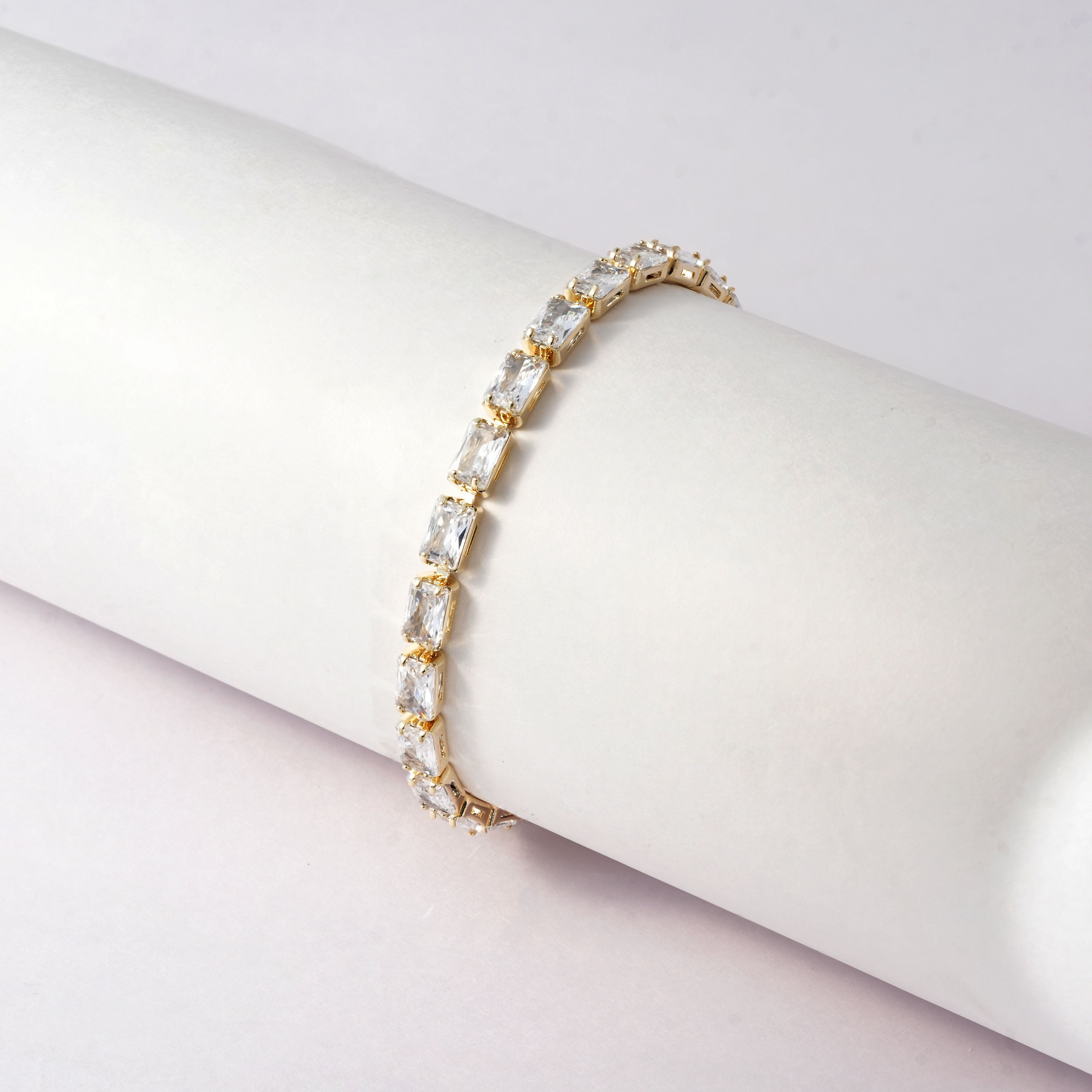 Stylish Lining Bracelet – Trendy Jewellery for Women & Girls