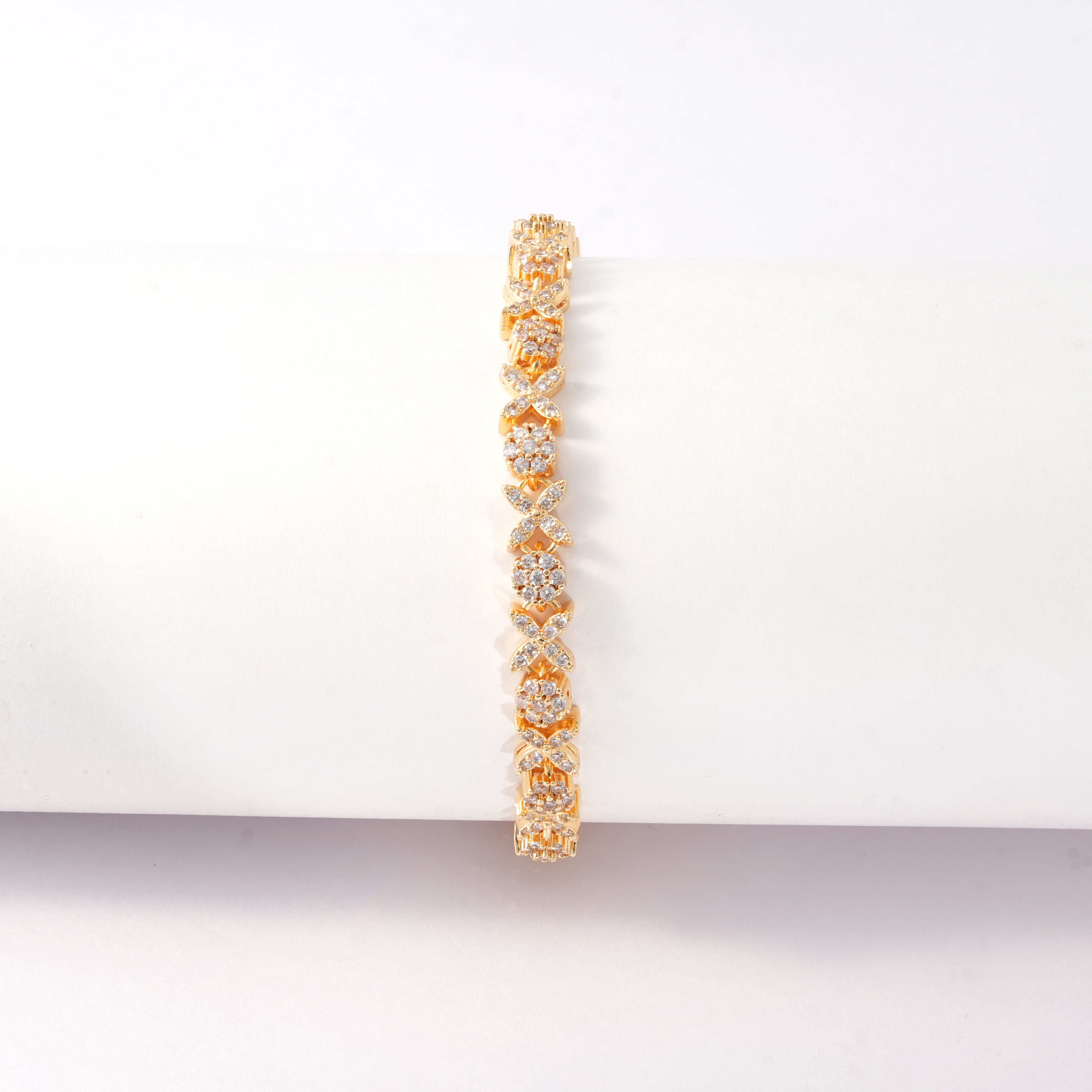 Stylish Chain Type Bracelet – Trendy Jewellery for Women & Girls