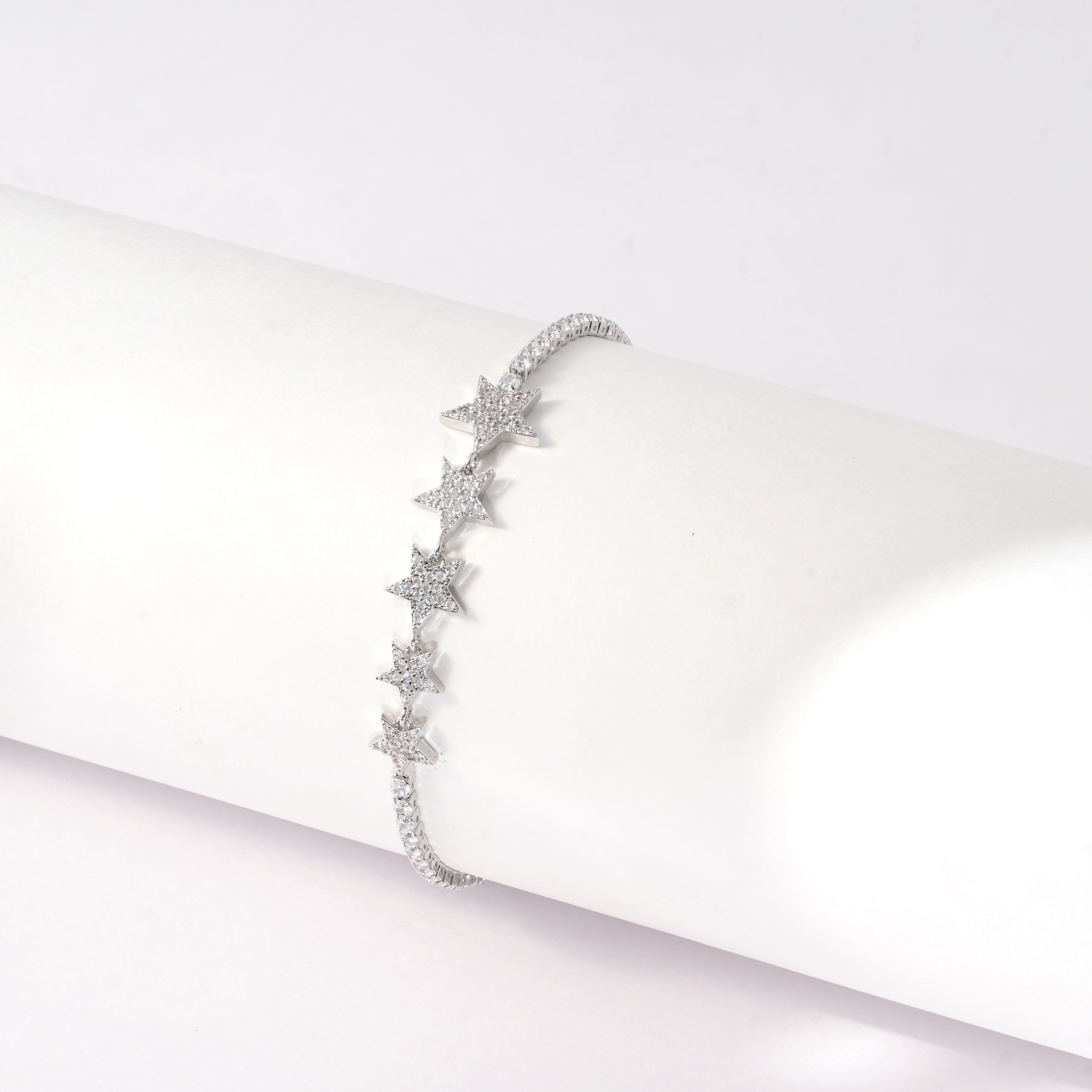 Stylish Star Charm Bracelet – Trendy Jewellery for Women & Girls