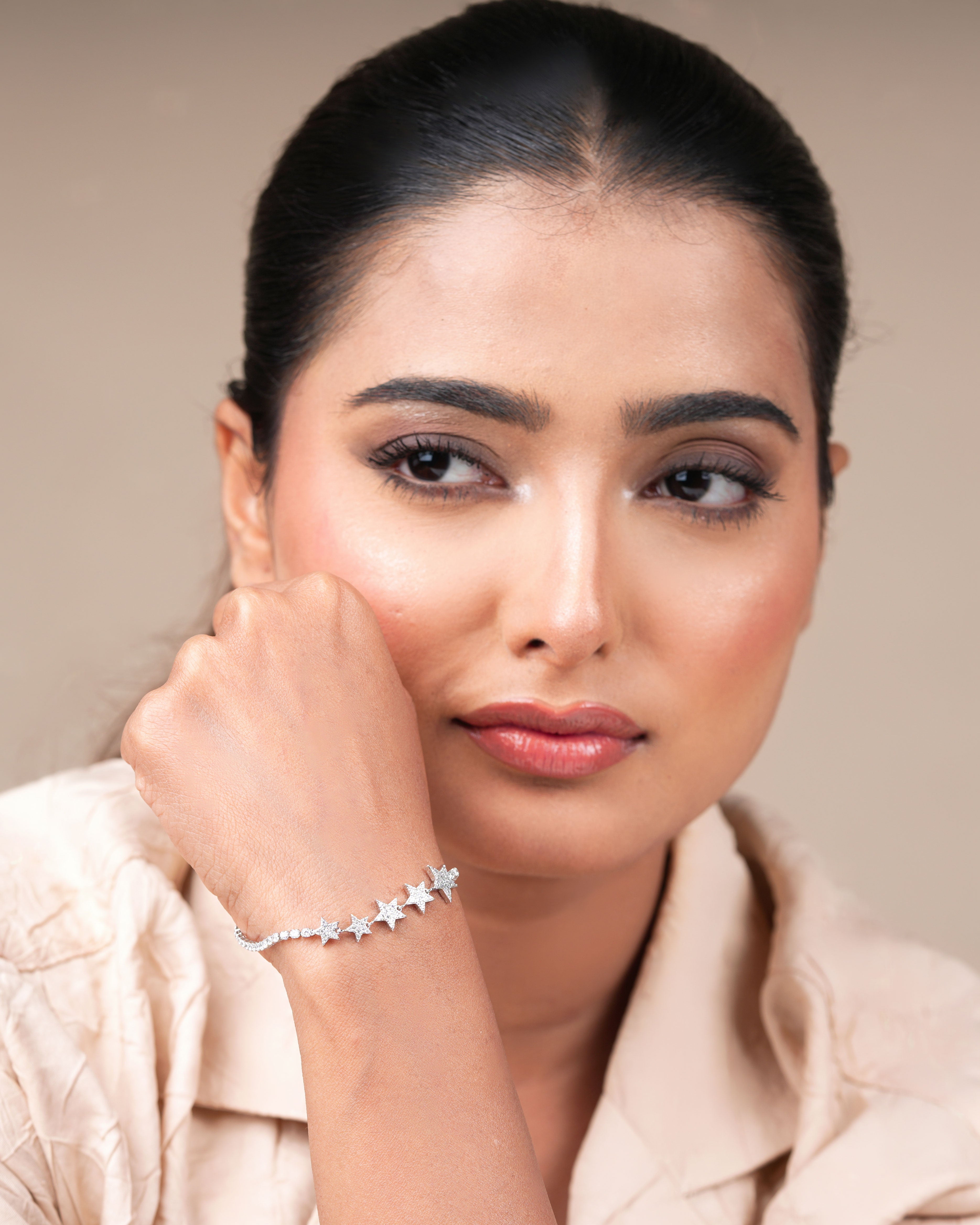 Stylish Star Charm Bracelet – Trendy Jewellery for Women & Girls