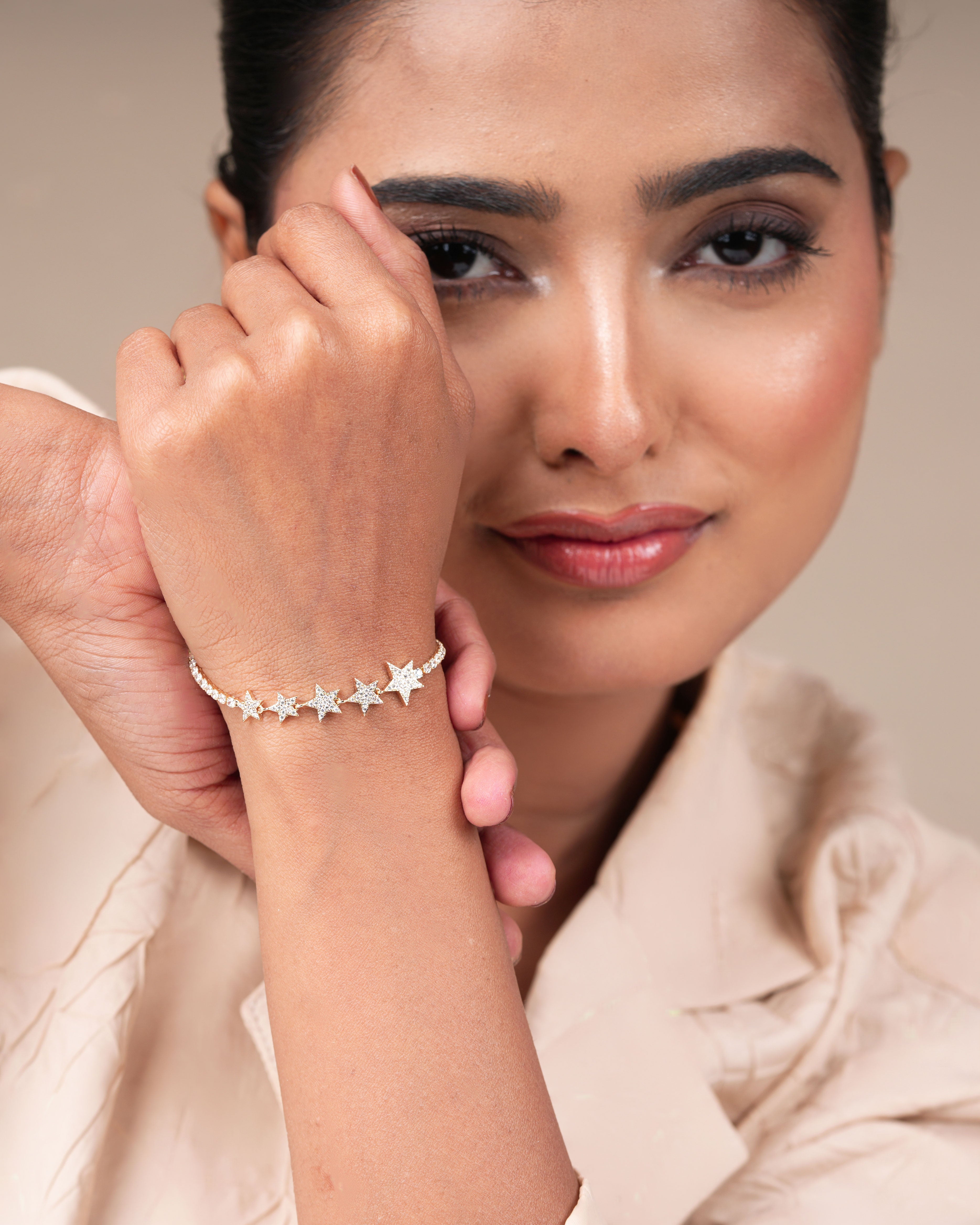 Stylish Star Charm Bracelet – Trendy Jewellry for Women & Girls