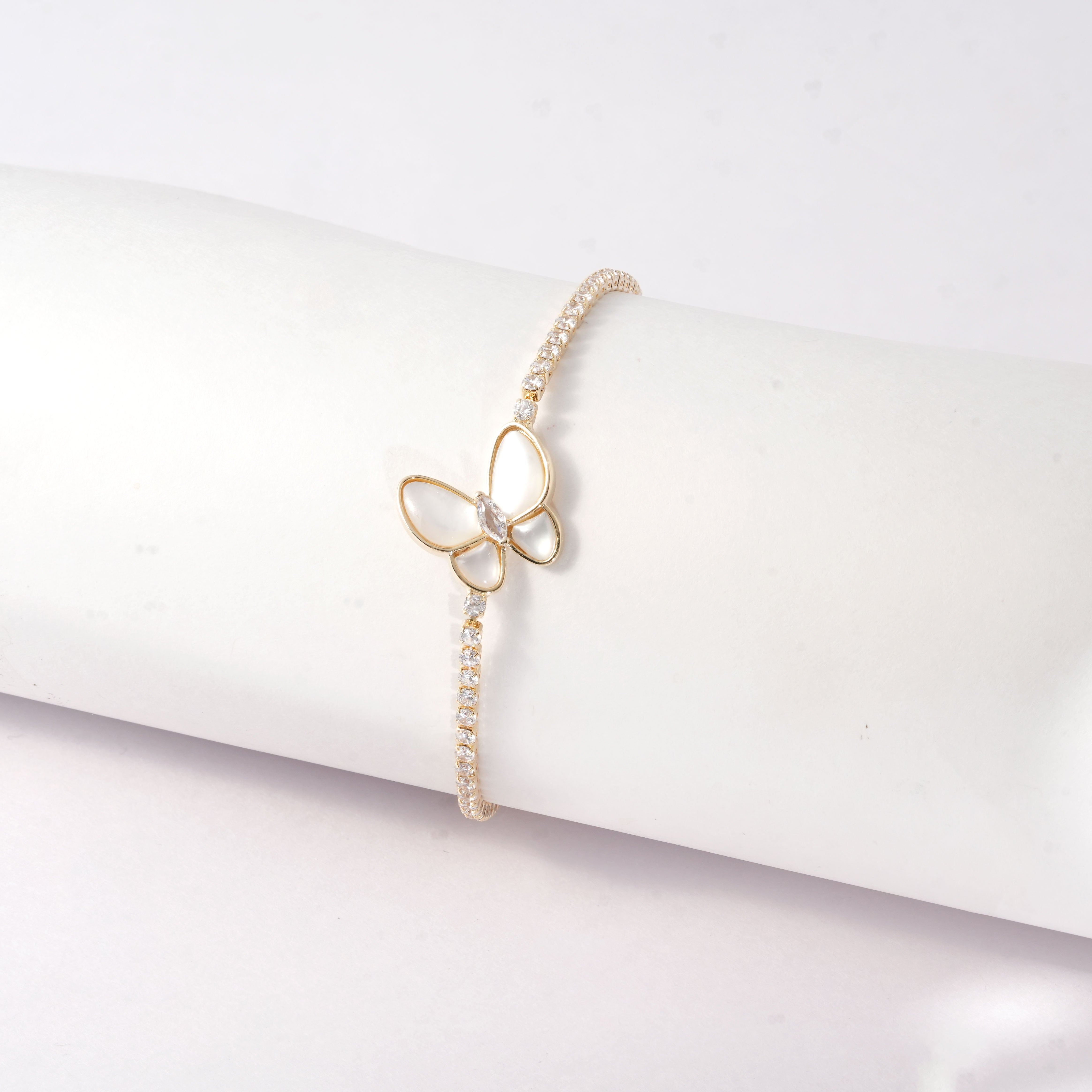 Stylish Butterfly Bracelet – Trendy Jewellery for Women & Girls