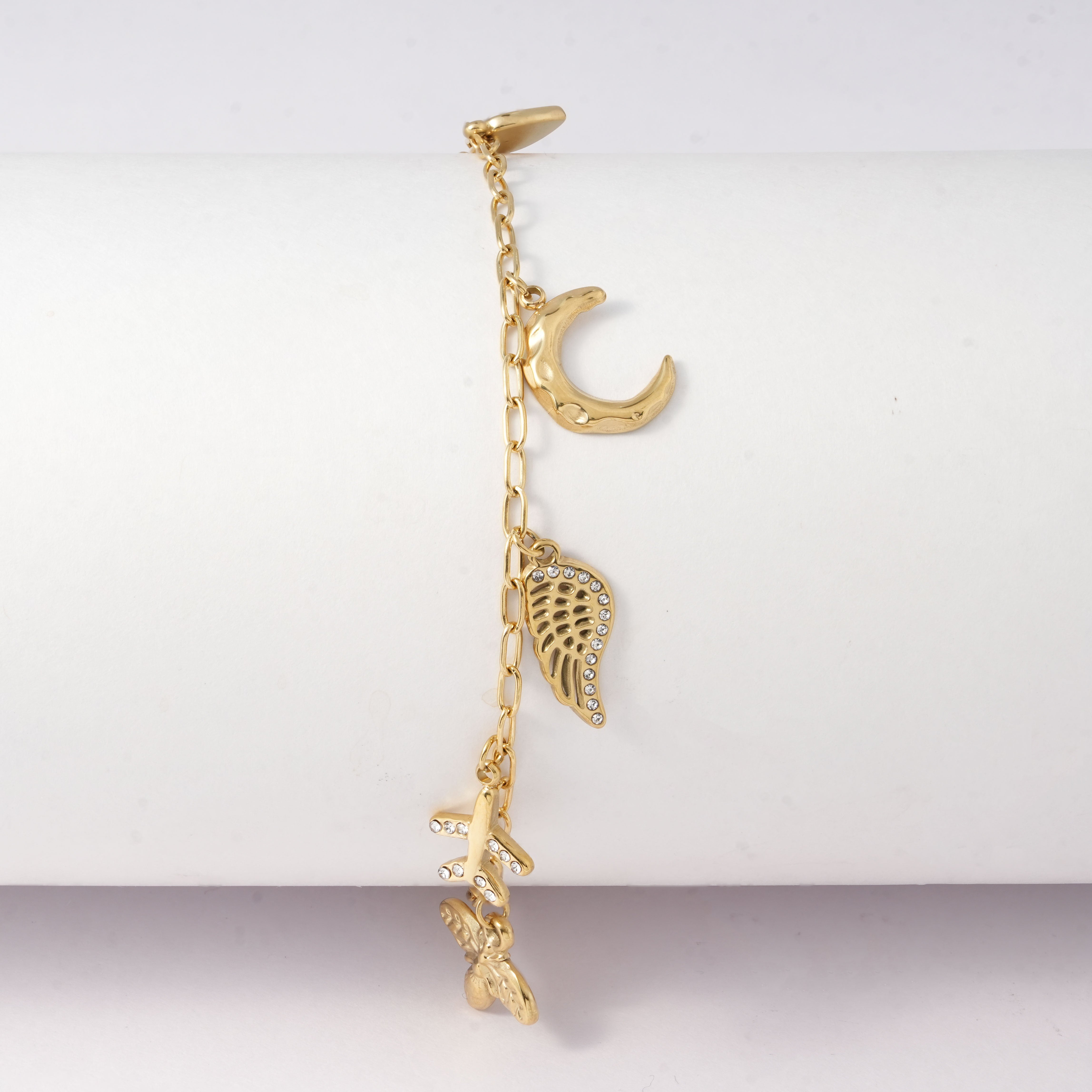 Stylish Star and Shank Bracelet – Trendy Jewellery for Women & Girls