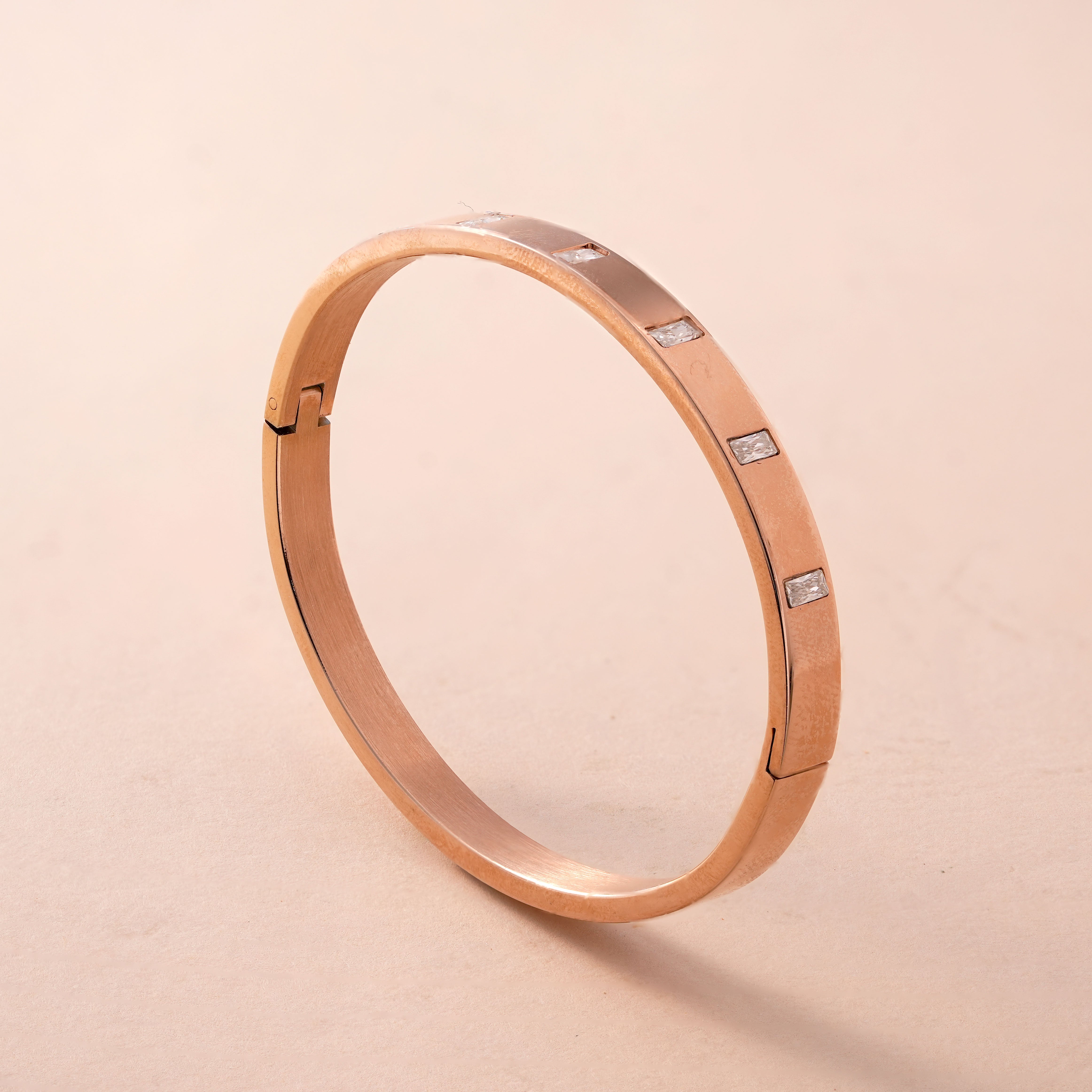 Stylish Simple Kada Bracelet – Trendy Jewelry for Women & Girls