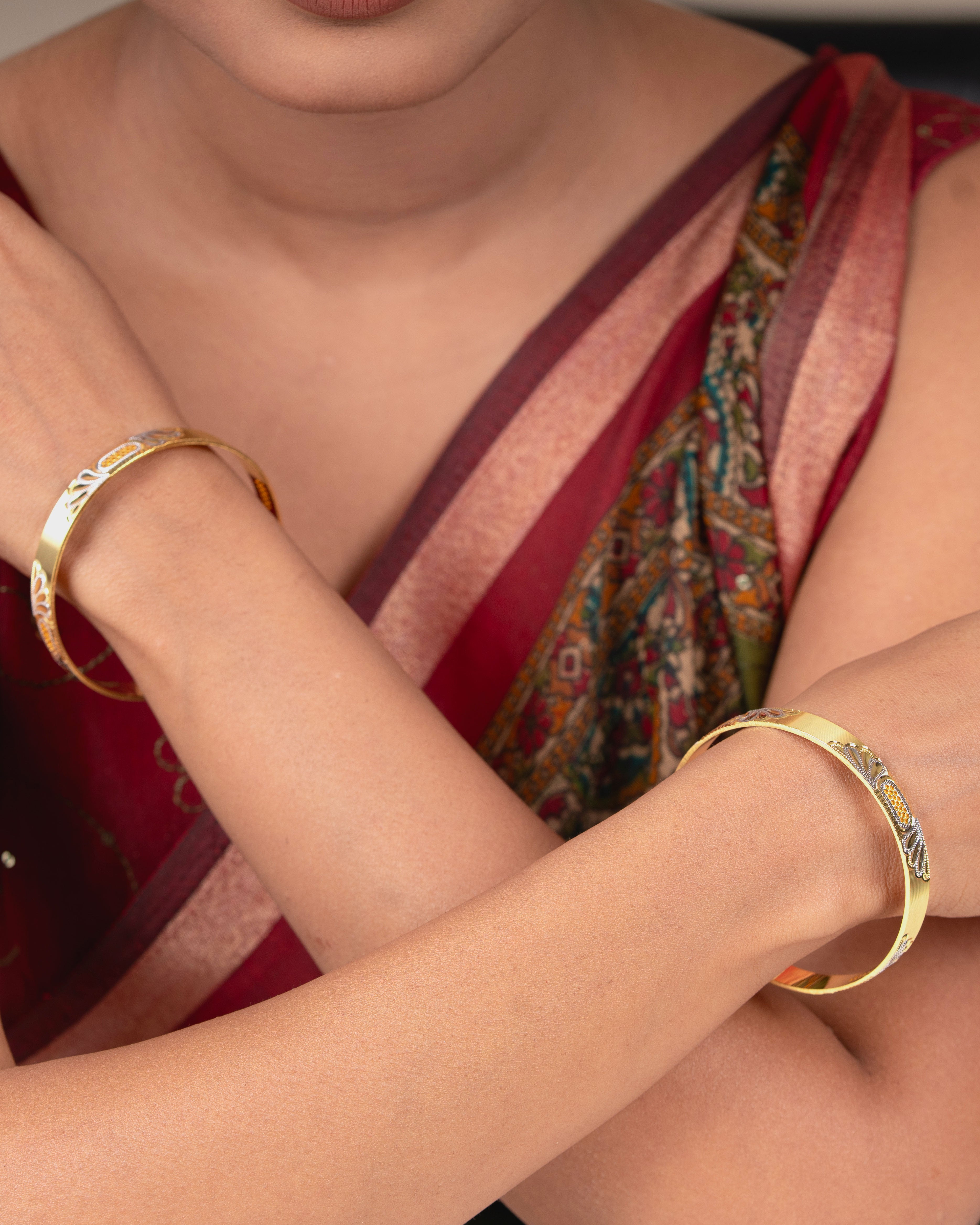 Classic Kari Line Diamond Band Bangles – Timeless Elegance for Women