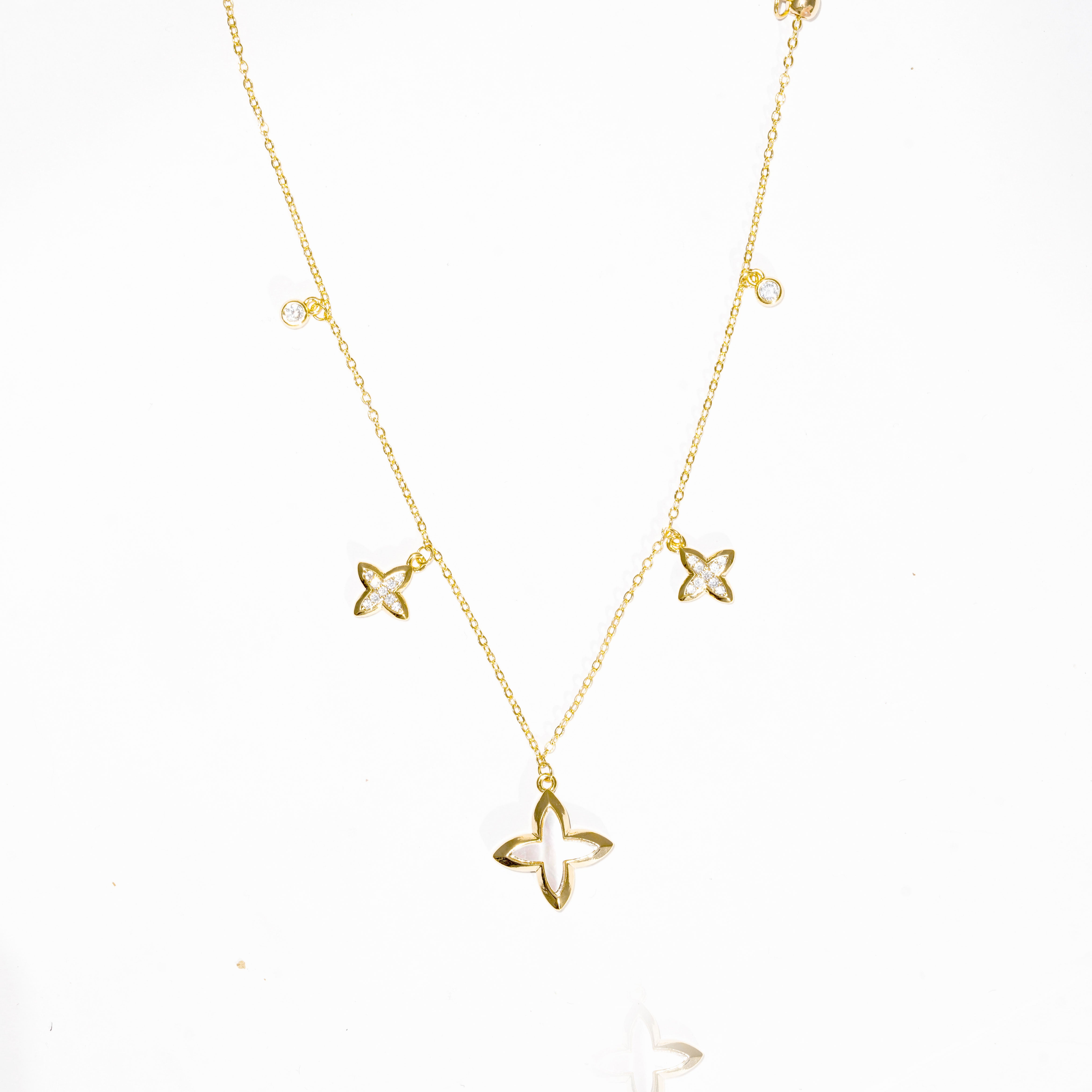 Flower Pendant Chain Necklace With Earrings