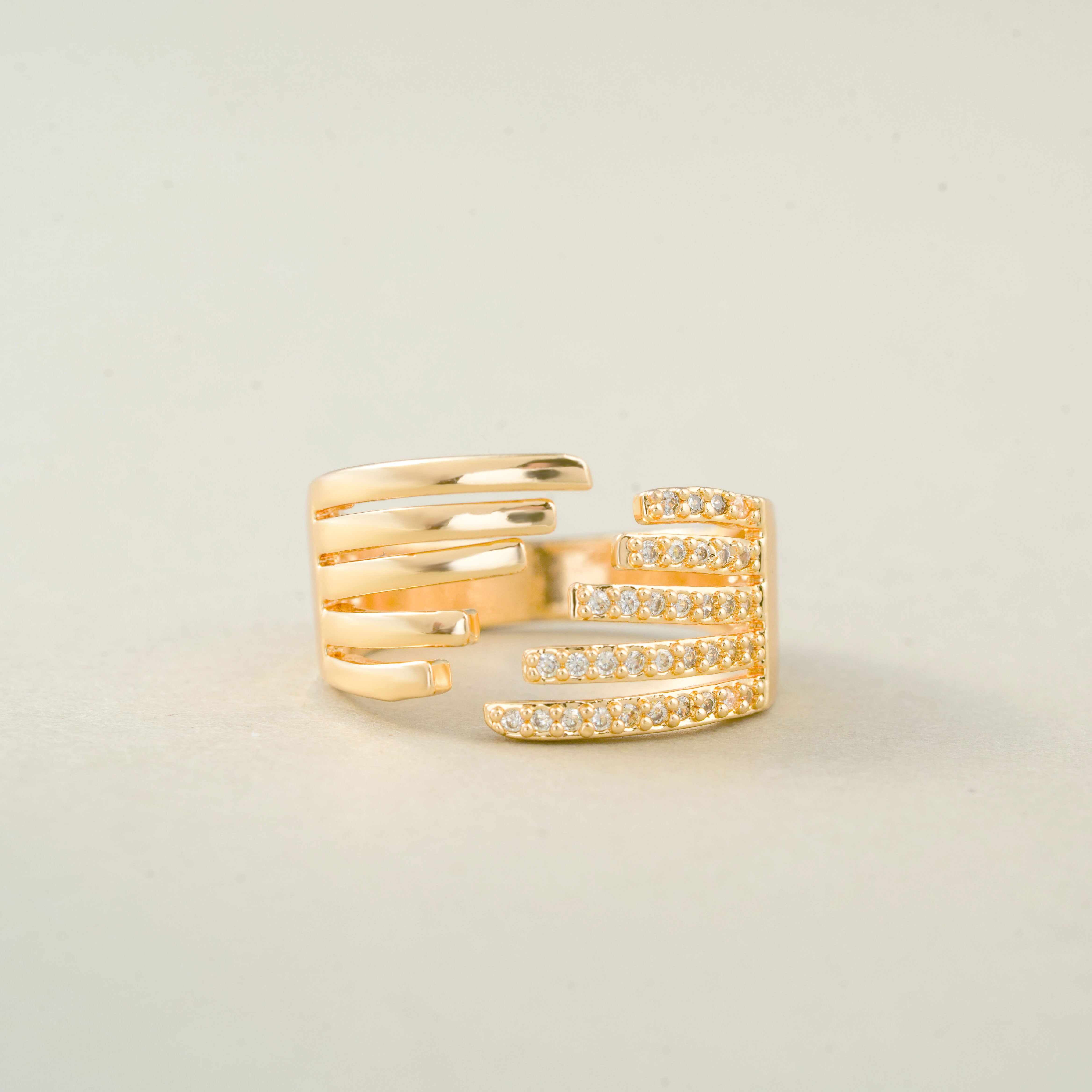 Elegant Side Cut Ring – Stylish Jewellery for Women & Girls