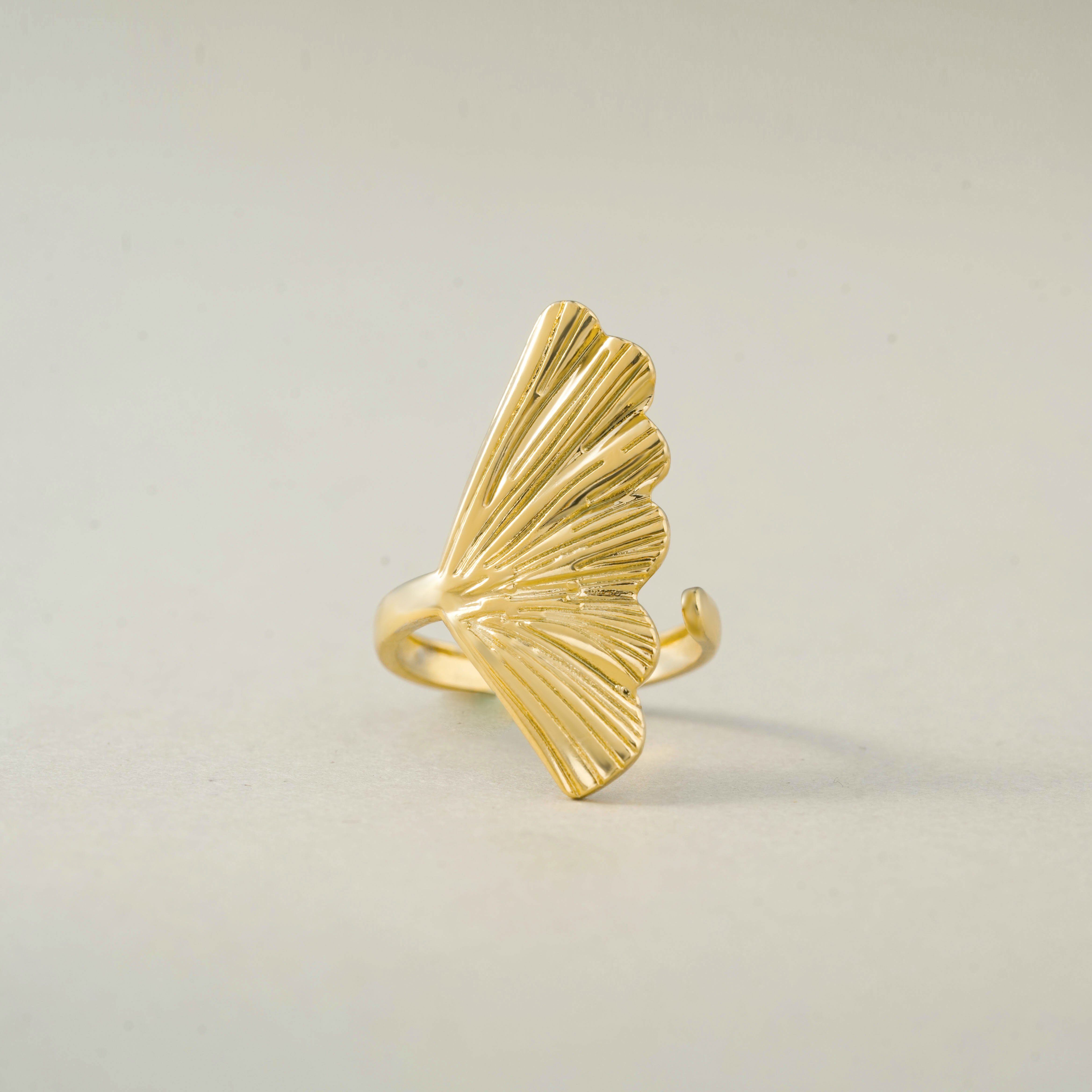 Elegant Onside Wing Ring – Stylish Jewellery for Women & Girls