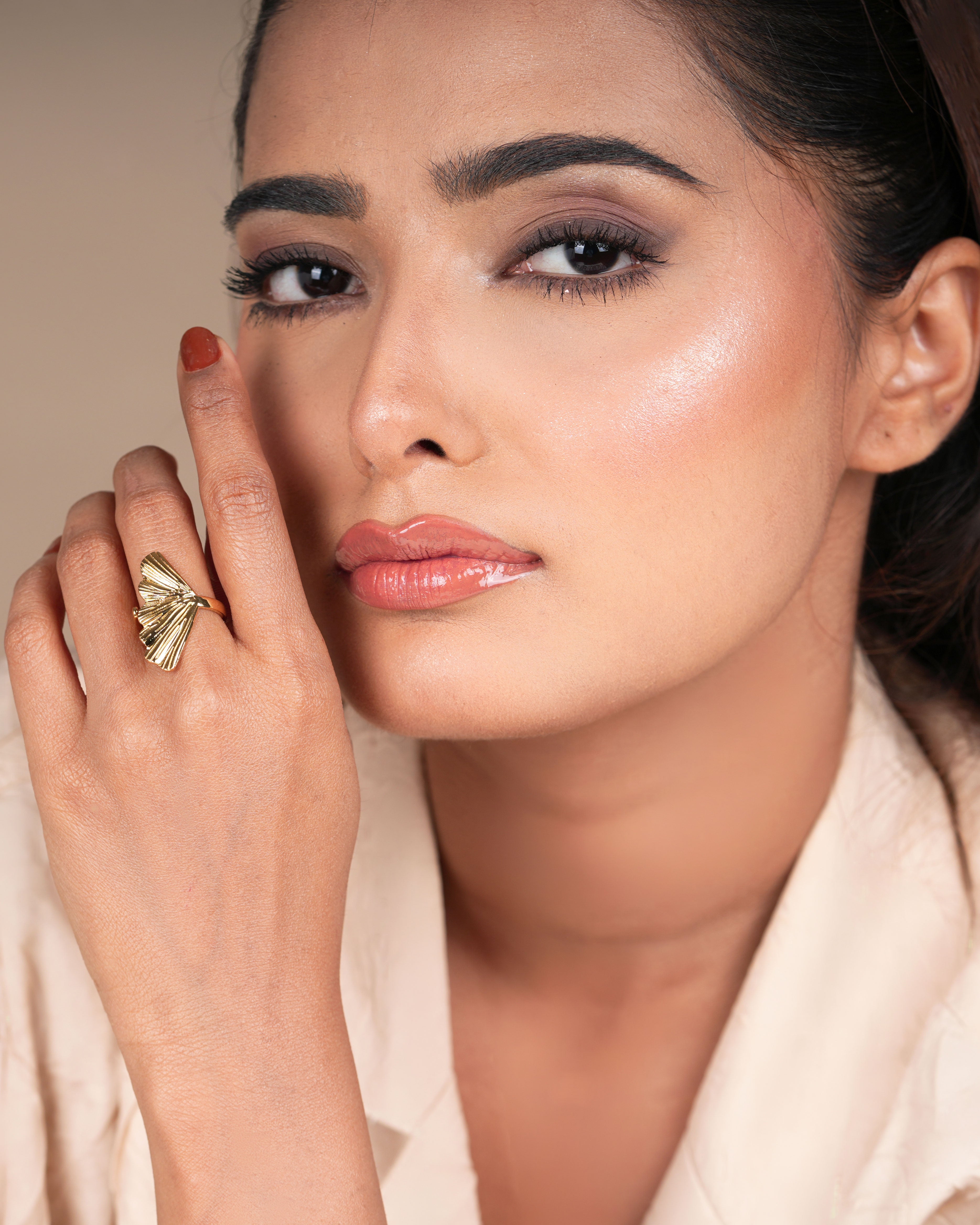 Elegant Onside Wing Ring – Stylish Jewellery for Women & Girls