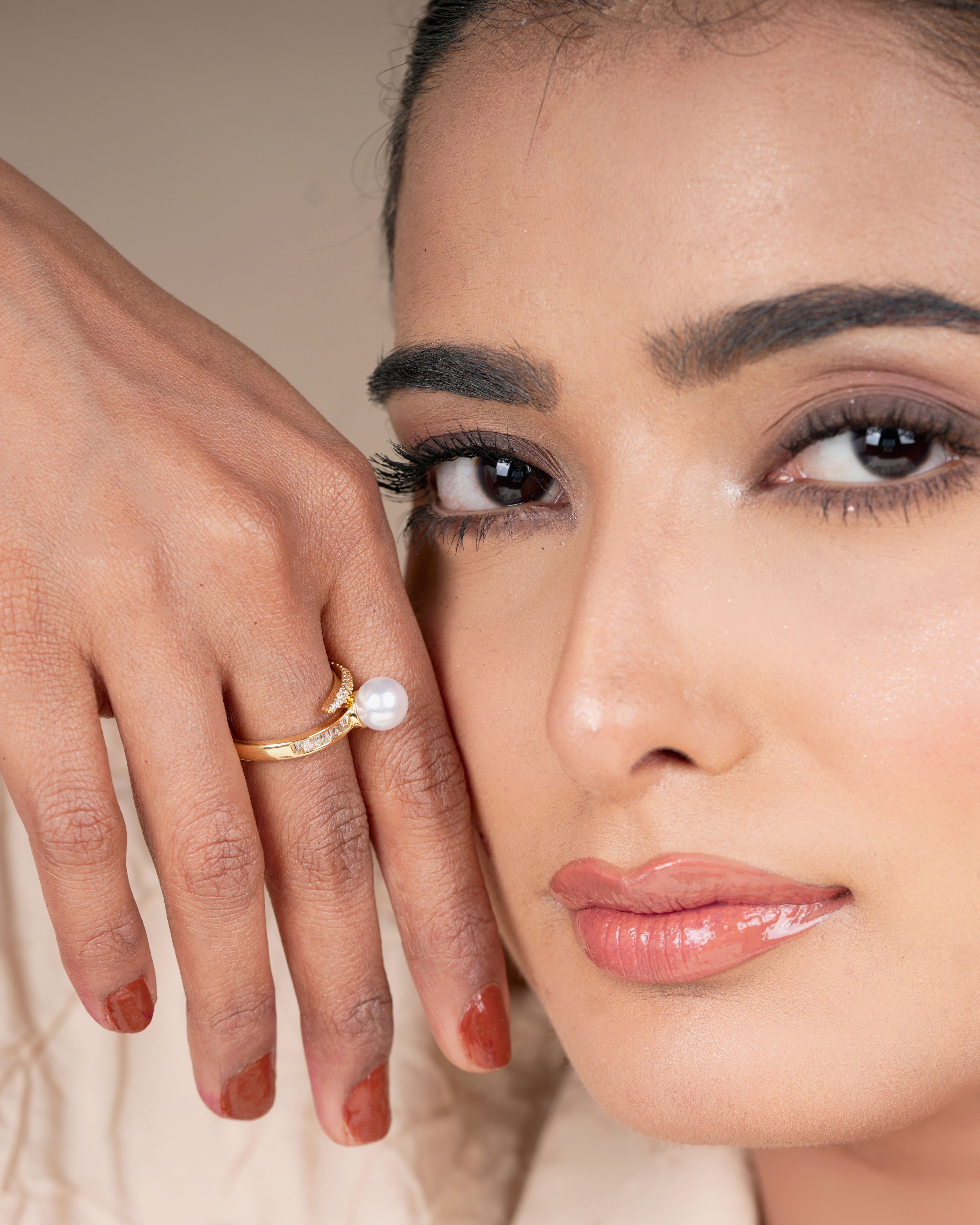 Elegant White Jem Ring – Stylish Jewelry for Women & Girls                                                SIZE-ADJUSTABLE