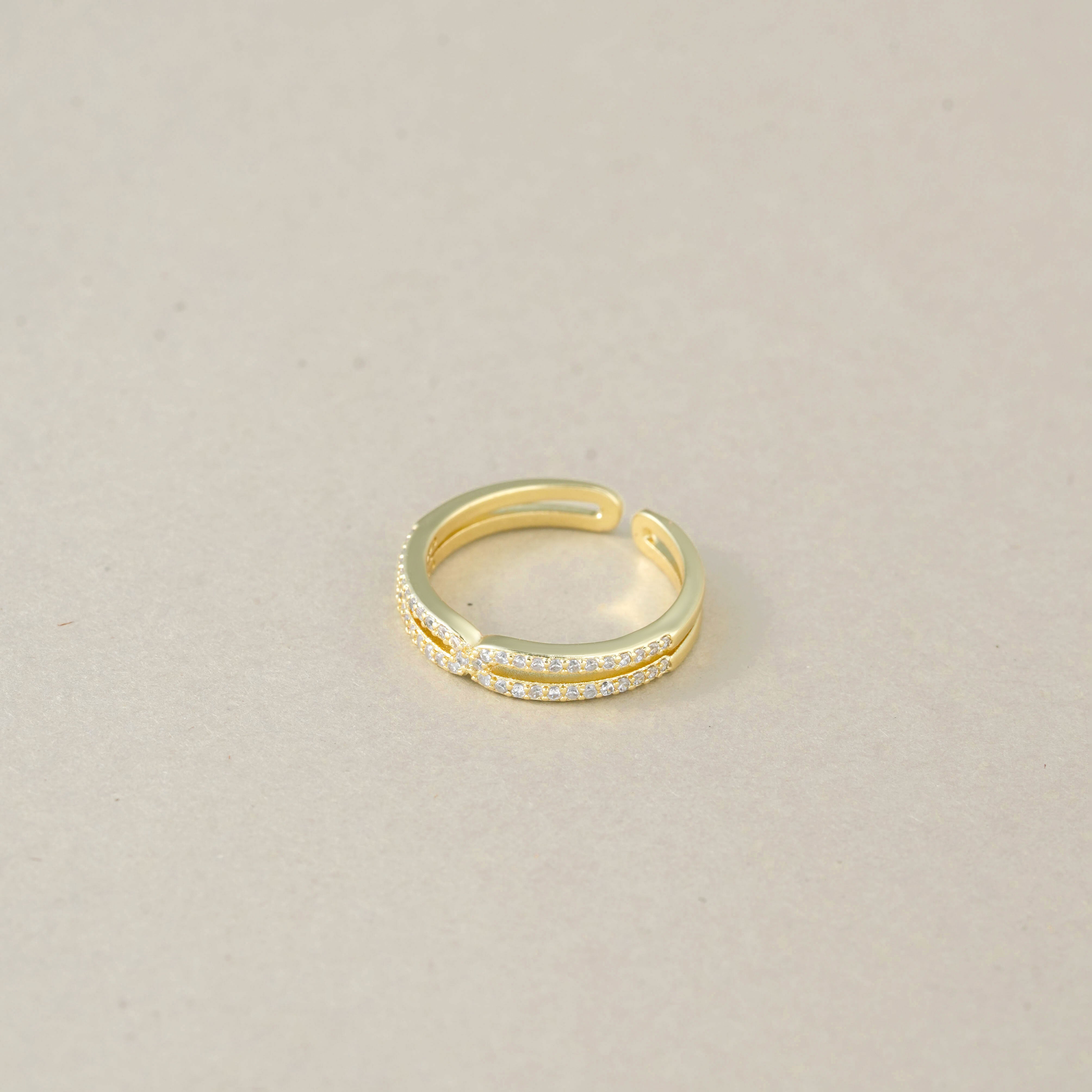 Elegant Slim Ring – Stylish Jewelry for Women & Girls