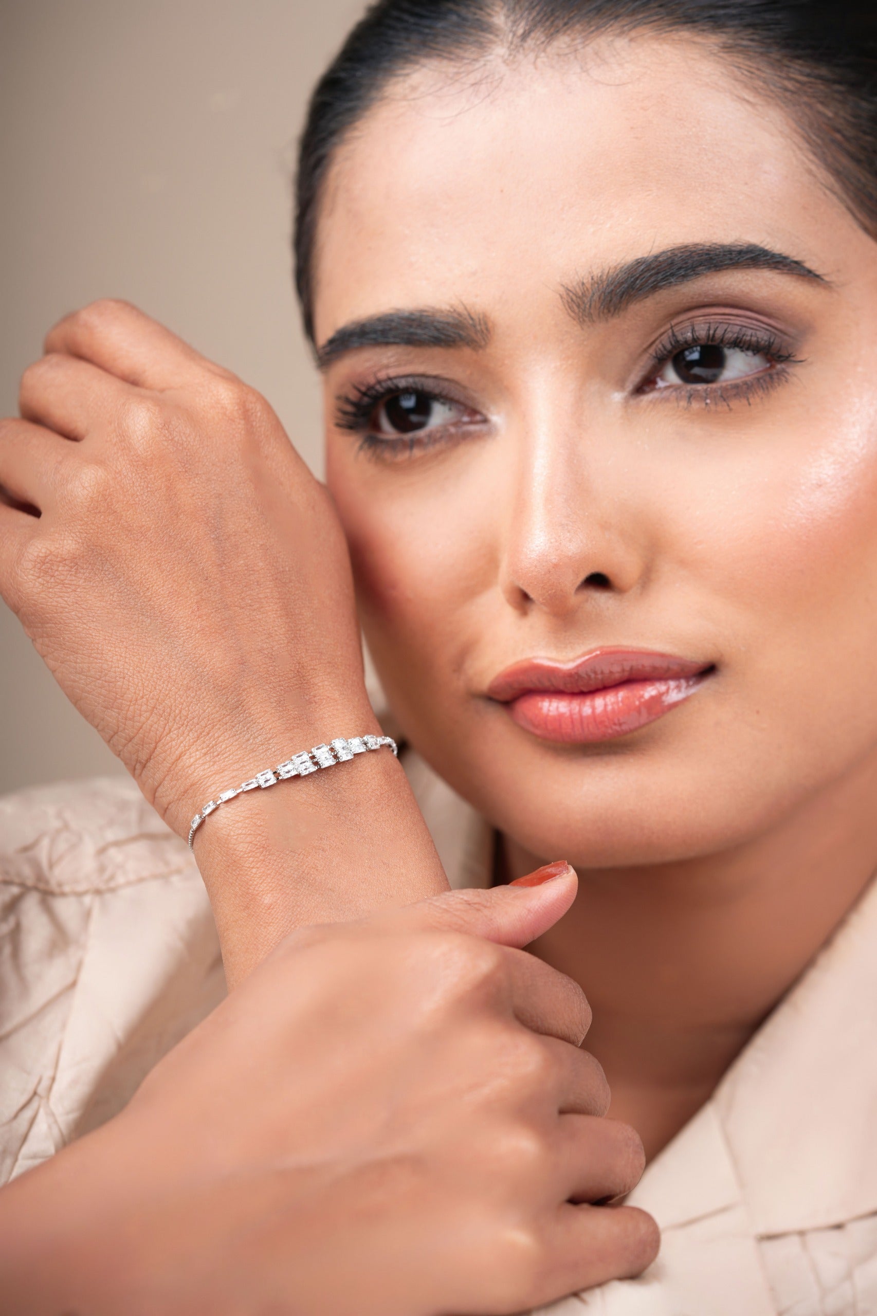 Stylish Connecter Bracelet – Trendy Jewellery for Women & Girls