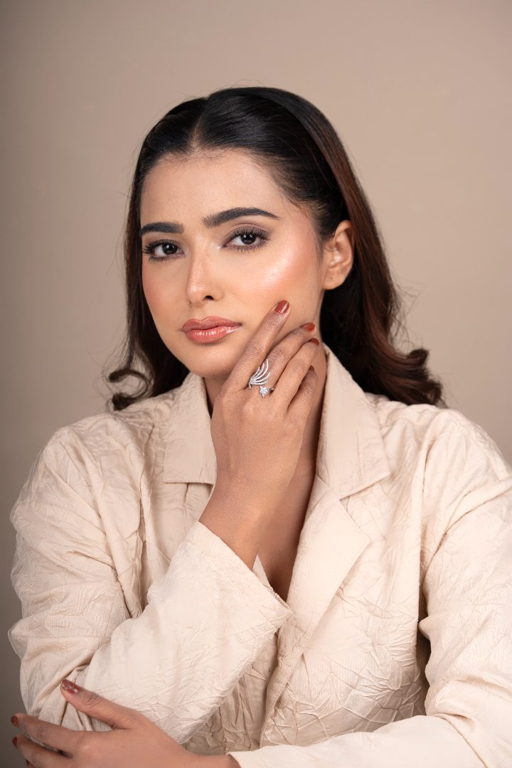 Elegant Silver-Plated Solitaire Crystal Ring – Stylish Jewellery for Women & Girls